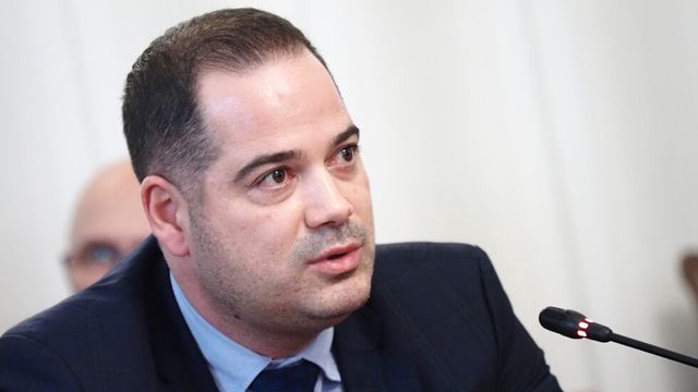 Няма засилен миграционен натиск, заяви вътрешният министър в оставка Калин Стоянов