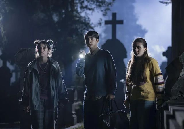 'Los Muértimer': Los Cinco se topan con la familia Addams