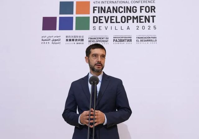 Bustinduy reitera la «decepción» en Sumar por la actitud del PSOE ante el 'caso Cerdán'