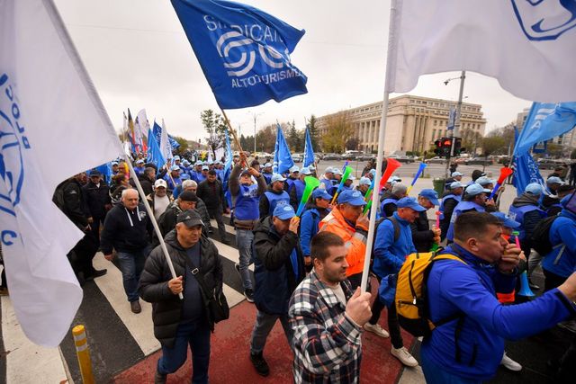 Sindicatele cer retragerea proiectului Legii salarizării în sectorul public: Nu mai participăm la consultări