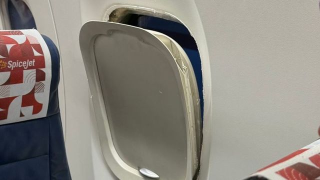 SpiceJet Flight Window Panel Comes Loose Mid-Air, Airline Assures No Cabin Pressure Loss