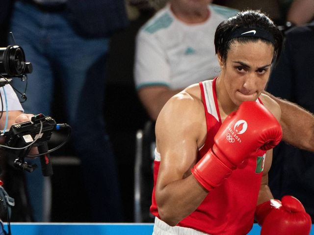 Imane Khelif fuori dai Mondiali di boxe femminile: la decisione dell’Iba