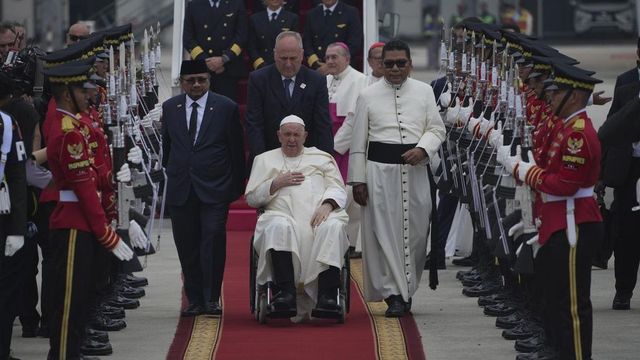 Pope Francis arrives in Indonesia, kicks off ambitious Asia-Pacific tour