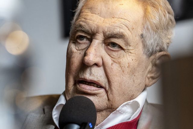 Zemana pustili z nemocnice, plánuje jít na mši za Duku