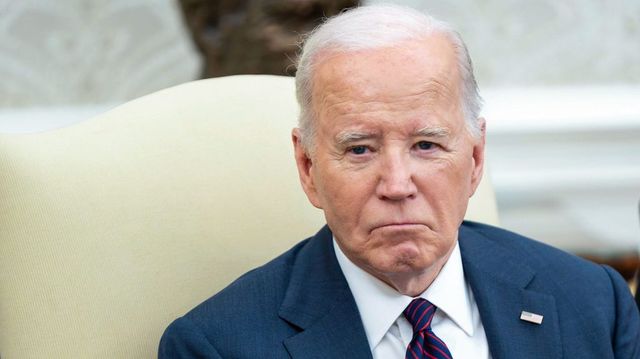 Joe Biden megkezdte a sugárkezelést