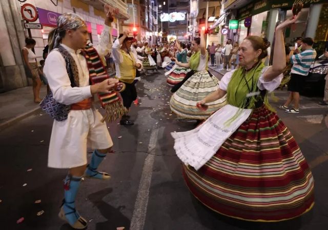 Jotas y malagueñas para despedir a la Virgen de la Fuensanta en la víspera de la Romería