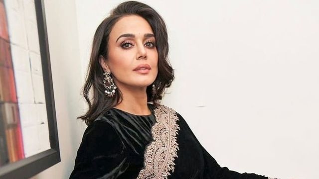 Preity Zinta clarifies on allegations of Rs 18 crore loan write-off by bank; issues statement