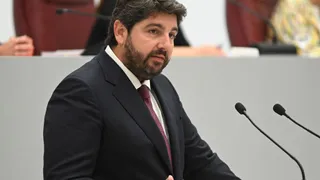 López Miras ofrece a Vox formar parte del Gobierno de Murcia y evitar nuevas elecciones