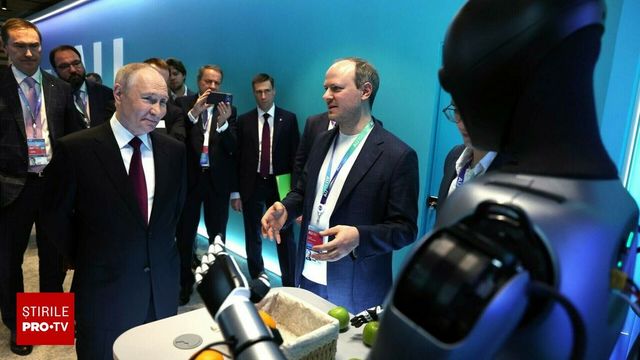 Ce reacție a avut Vladimir Putin în fața unui robot care dansa special pentru el