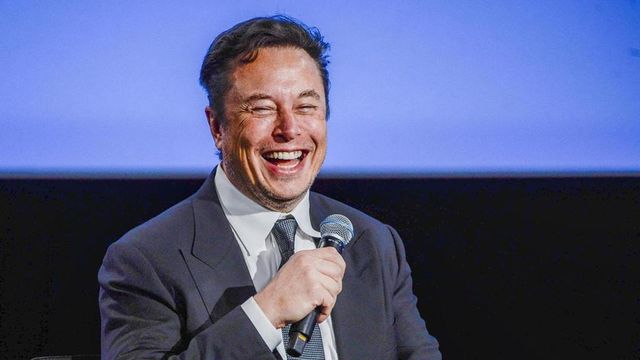 Gli azionisti di Tesla votano maxi-compenso Musk, è referendum