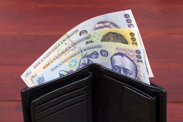 România se aliniază cu Europa: Salariul minim european va fi introdus în acest an