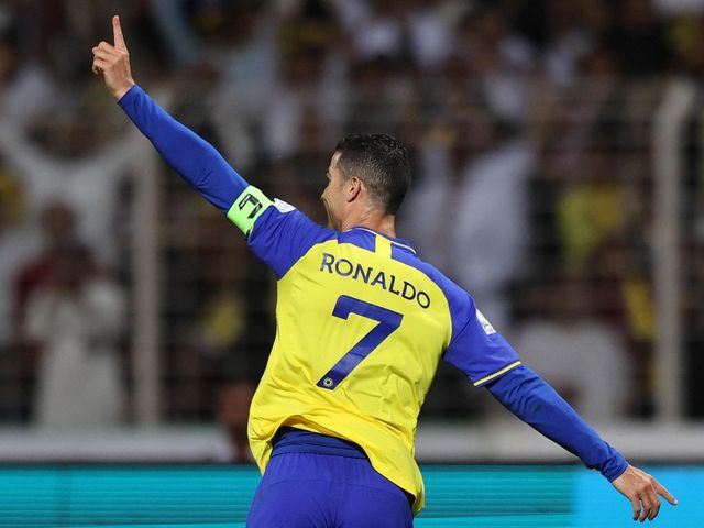 Ronaldo poker all’Al Wehda e supera i 500 gol in campionato