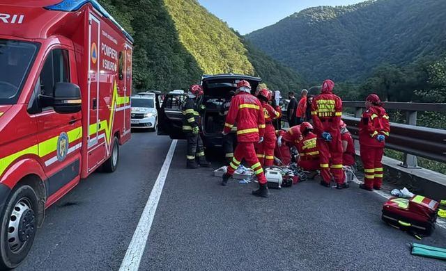 Un bărbat a murit în județul Sibiu după ce un bolovan s-a prăbușit peste mașina în care se afla