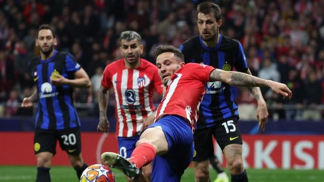 Saúl se despide de sus compañeros antes de ser cedido por el Atlético de Madrid a este equipo