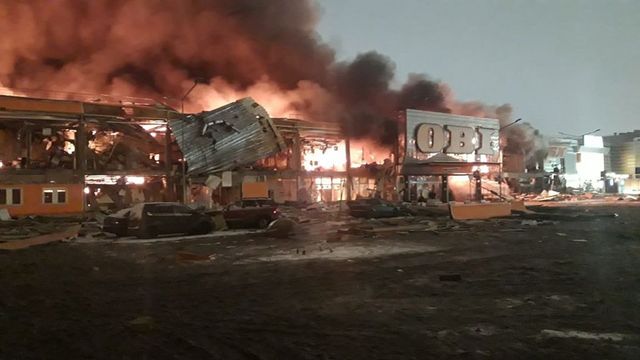 Hatalmas tűz volt egy Moszkva közeli bevásárlóközpontban
