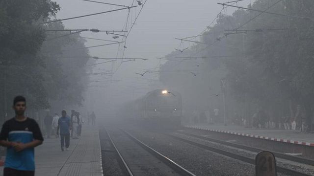 Staggered work timings to curb pollution in Delhi