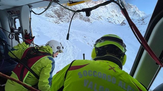 Precipita sul Monte Bianco, morto alpinista