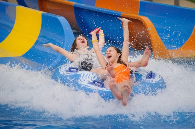 Incident grav la o piscină de la Ialoveni: un copil, la un pas de înec după ce părul i s-a prins în sistemul de ventilare