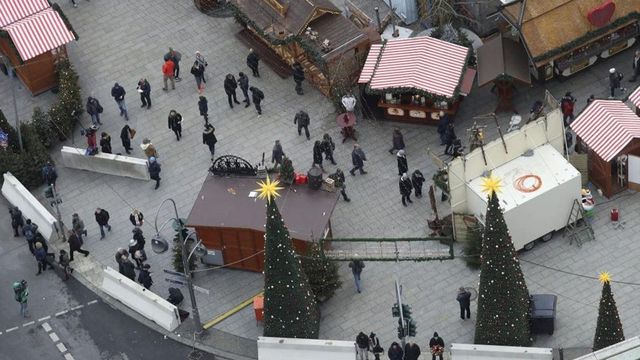 Detenidos cinco hombres por planear un atentado contra un mercadillo navideño en Alemania