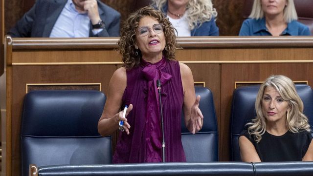 Montero evita hablar de «concierto» catalán y Junts amenaza con retirarle el apoyo