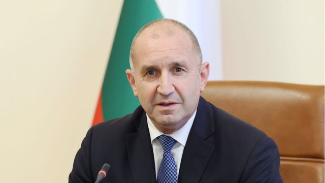 Радев заминава за Париж и Брюксел, ще се срещне с Макрон и Рюте