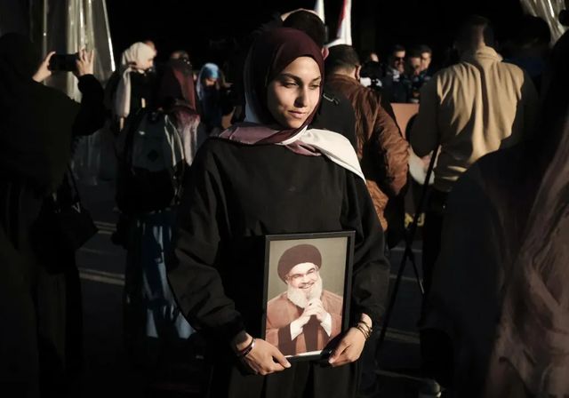 Nasrala 'reaparece' en Beirut en el primer aniversario de su asesinato
