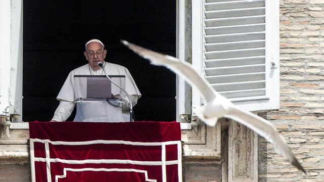 El papa Francisco insiste en el “ambiente de mariconería” en el Vaticano