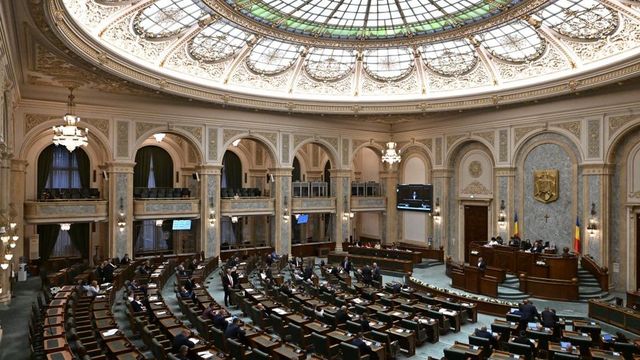 Accesul minorilor de până la 16 ani la marile platforme online