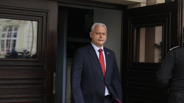 Скандал: Прокурор Русинова пътувала с Петьо Петров – Еврото