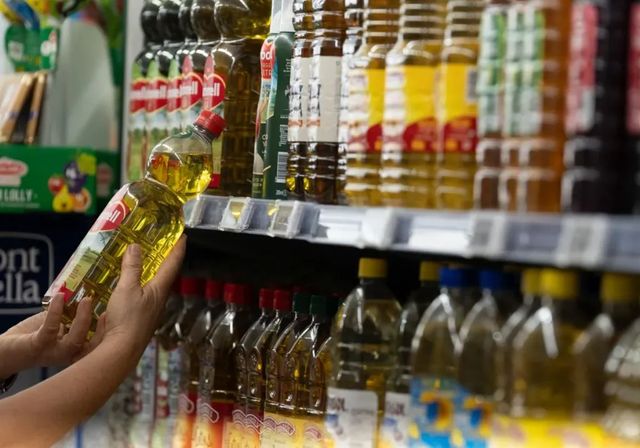 El arancel del 15% de Trump amenaza 1.300 millones en ventas de aceite y vino españoles