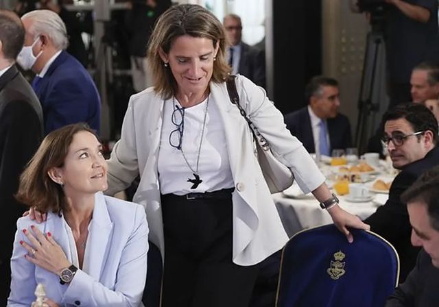 La mancha de la trama de los hidrocarburos salpica a las exministras Ribera y Maroto