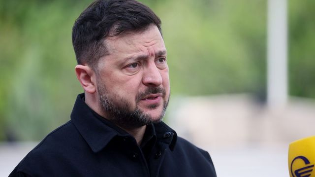 Moszkva újabb súlyos támadásra készül az ukrán hírszerzés szerint, Zelenszkij sürgősen hazatér Írországból