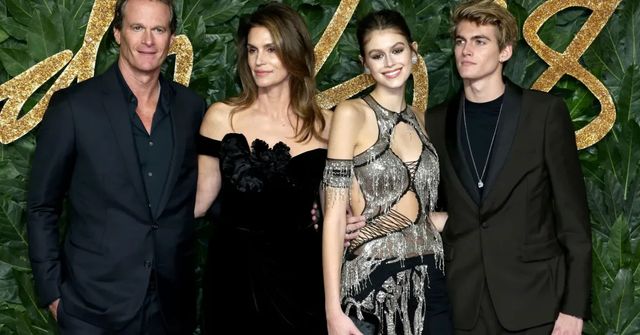 Ve věku 27 let zemřel Presley Gerber, syn supermodelky Cindy Crawfordové