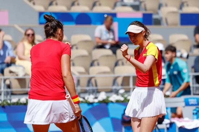 Sorribes y Bucsa pasan por encima de la pareja checa y ganan el bronce en el dobles de tenis