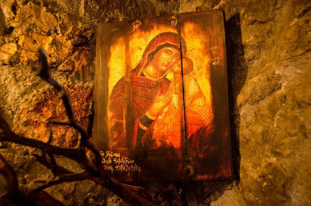 15 august 2026, Adormirea Maicii Domnului. Sărbătoare cu cruce roșie în calendarul ortodox