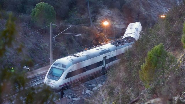 Confirman la muerte de cuatro familiares de una niña de seis años superviviente del accidente de Adamuz