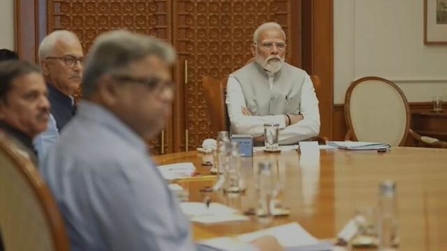 PM Modi chairs meet to review preparedness for heat wave conditions