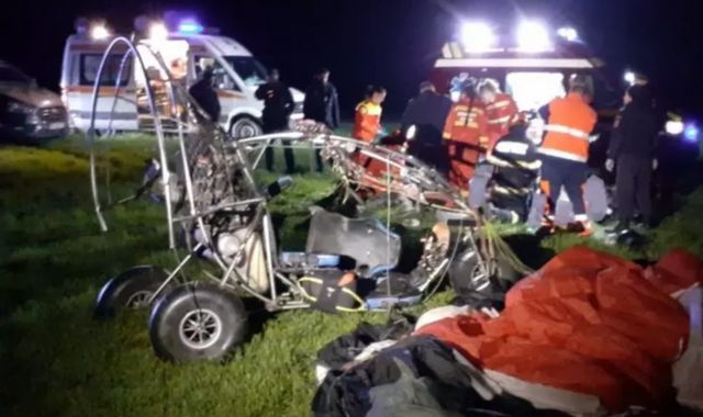 Un bărbat de 52 de ani și o femeie de 19 ani au murit după prăbușirea unei parapante cu motor