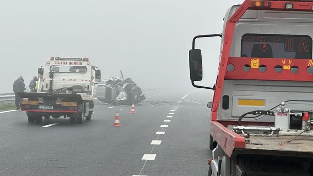 Млада жена е с опасност за живота след тежка катастрофа на пътя Варна-Добрич