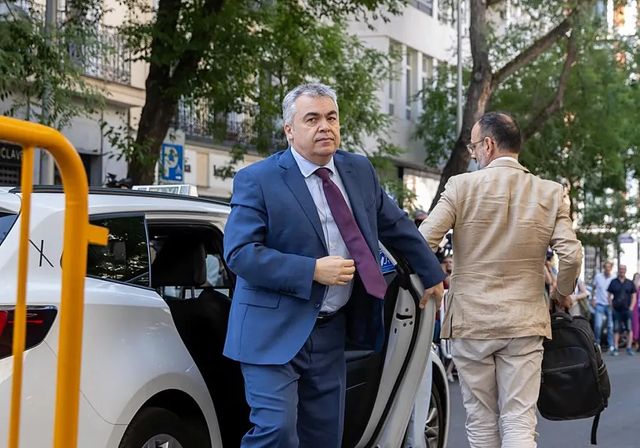 La Justicia sitúa ya a Cerdán al frente de tres tramas delictivas mientras era el 'número dos' de Sánchez