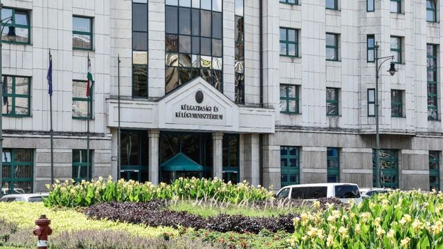 Bekérették az ukrán nagykövetet az egyre durvább kényszersorozások miatt - jelentette be Szijjártó Péter