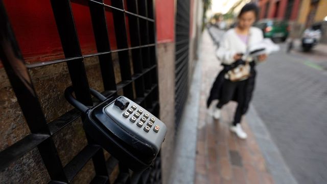 Vivienda notifica a las plataformas online 472 pisos turísticos ilegales en Euskadi para que retiren sus anuncios