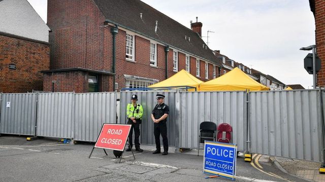 Británie oznámila nové sankce proti Rusku kvůli úmrtí ženy po otravě novičokem