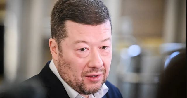 Okamura dostal po devíti letech pozvání do Otázek Václava Moravce