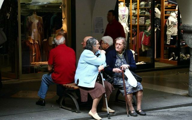 Populația Italiei îmbătrânește mult mai rapid decât restul europenilor. Explicația oferită de specialiști