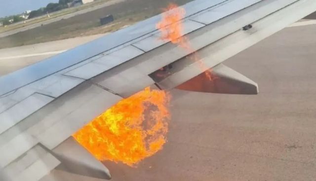 Un avion a luat foc înainte de decolarea de pe un aeroport din Italia