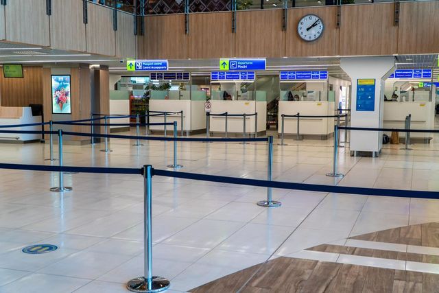 Aeroportul din Chișinău avertizează despre posibile întârzieri și anulări de zboruri din cauza vântului puternic