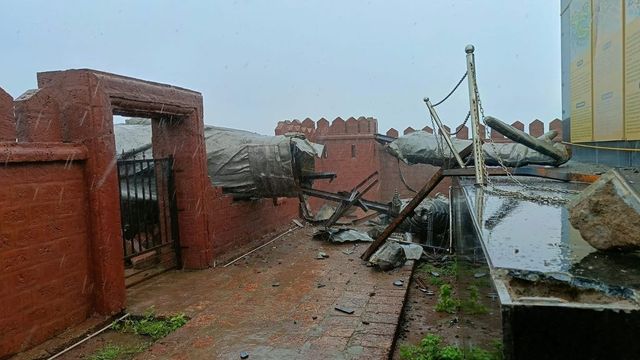 Shivaji Maharaj statue inaugurated by PM Modi last year collapses in Maharashtra