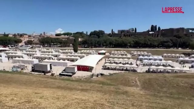 Giubileo, in migliaia al Circo Massimo per la giornata delle confessioni