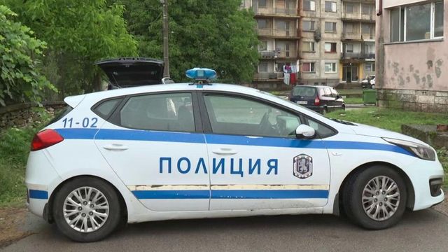 Тир и бус се удариха челно на пътя Скравена – Ботевград, шестима са пострадали